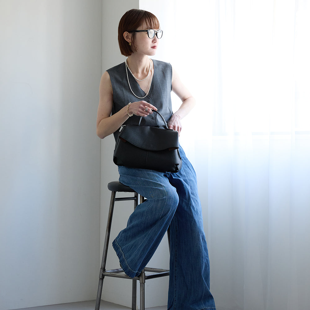 【MUR25006 フェミニンフラップ2WAYバッグ】ブラック