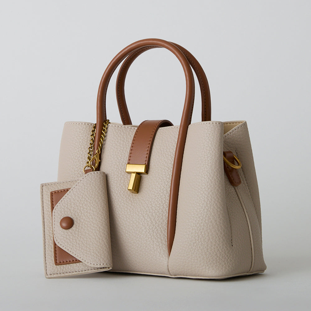 【MUR25005 パスケース付き パイピングミニショルダートート】ベージュ